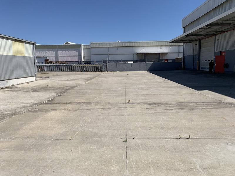 To Let commercial Property for Rent in Montague Gardens Western Cape